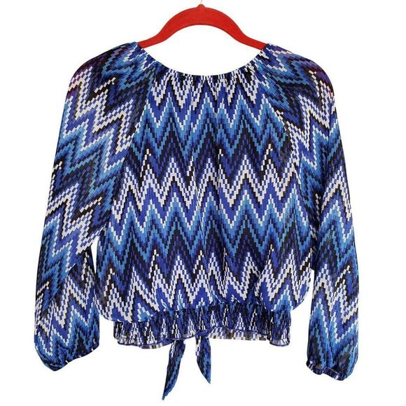I.N. Girl Lg Tie-Front Blouse 14 Blue Chevron Long Sleeve Cottage Zig Zag Top - Picture 2 of 5